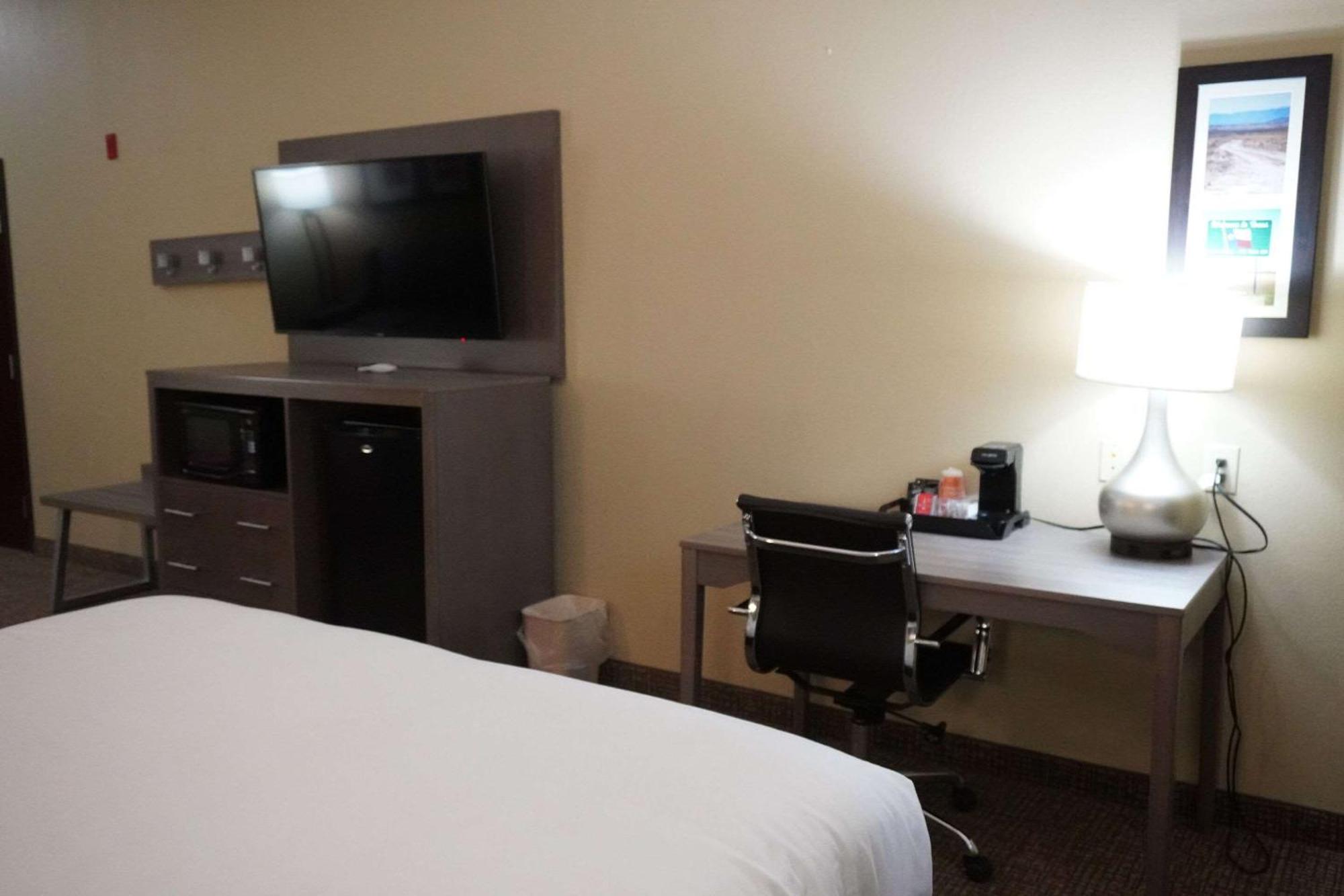 Comfort Inn & Suites Monahans I-20 Εξωτερικό φωτογραφία
